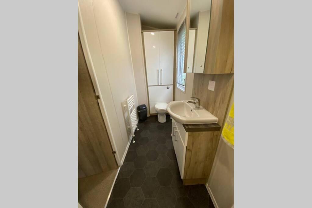 Glade Lodge- North Devon Coast, Bideford Bay Caravan Park المظهر الخارجي الصورة